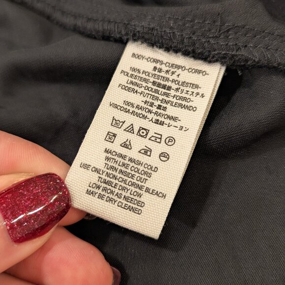 FREE PEOPLE Nicole Velvet Halter Top M -- Black -- Plunging V-Neck -- Open Back - Picture 10 of 12